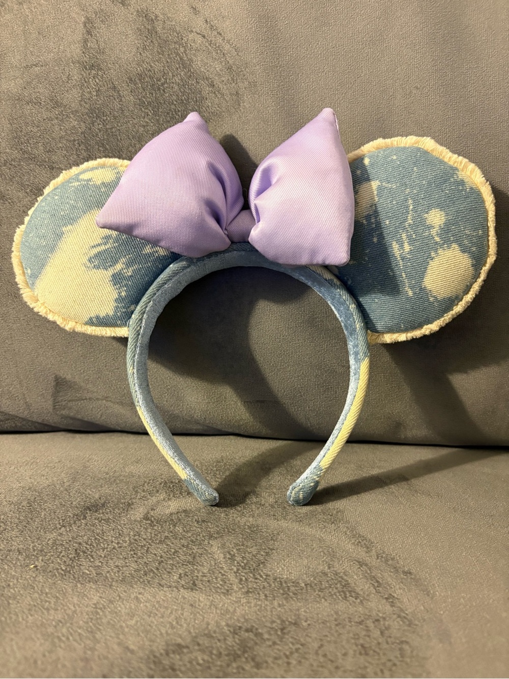 Disneyland. #minniemouse. Denim Mouse Ear Headband with Lavender Bow